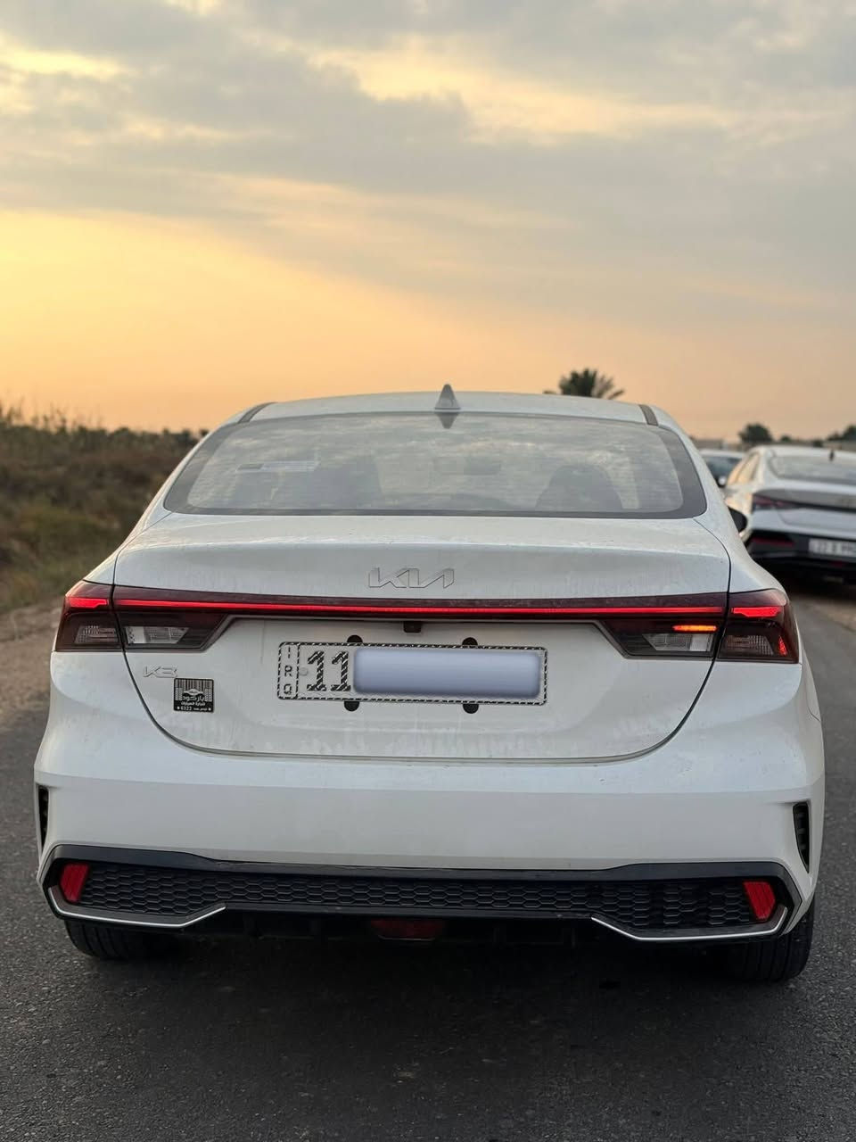 السلام عليكم.
كيا كي ثري K3 موديل 2042

الإصدار الاول تجميع الصين

فول  مواصفات

محرك 1500 دبل نوزل كير 8 نمر 

رقم بغداد دولي بأسمنه 

 ماشية “ 19 الف كم فقط

 🔴المواصفات 

✅️فتحة

✅️شاشه كامرة 

✅️تبريد قطعتين + لمس

✅️تحكم ستيرن جهتين 

✅كروز ️مثبت سرعة 

✅️بصمه 2 أبواب و بصمه تشغيل

✅️شاحن تايب سي شحن سريع 

✅️كير طياره 

✅️يدات نيكل 

✅️شاشه بالكير

✅️لايت لد زينون 3 عدسات متحركة + الخلفي هم لد متصل 

✅ أشاير لكزس️ متحركة 

✅المري الجانبية بيها ️اشاير + هيترات 

✅️صندوك ذكي بصمة ( يفتح عند الاقتراب )

✅️سايد بريك بصمة

✅️أوتو هولد (auto hold)

✅️درايف مود 4 وضعيات

✅️(sport+eco+smart+comfort)

شاشة عداد دجتل 

وبيها بعد مواصفات 

السيارة كفاله وجديدة معنى الكلمه

السعر ($ 155)

للأستفسار اكثر التواصل على والواتساب 

(‏‪***********‬‏) راعي السياره

مكان السياره ميسان . 📍

