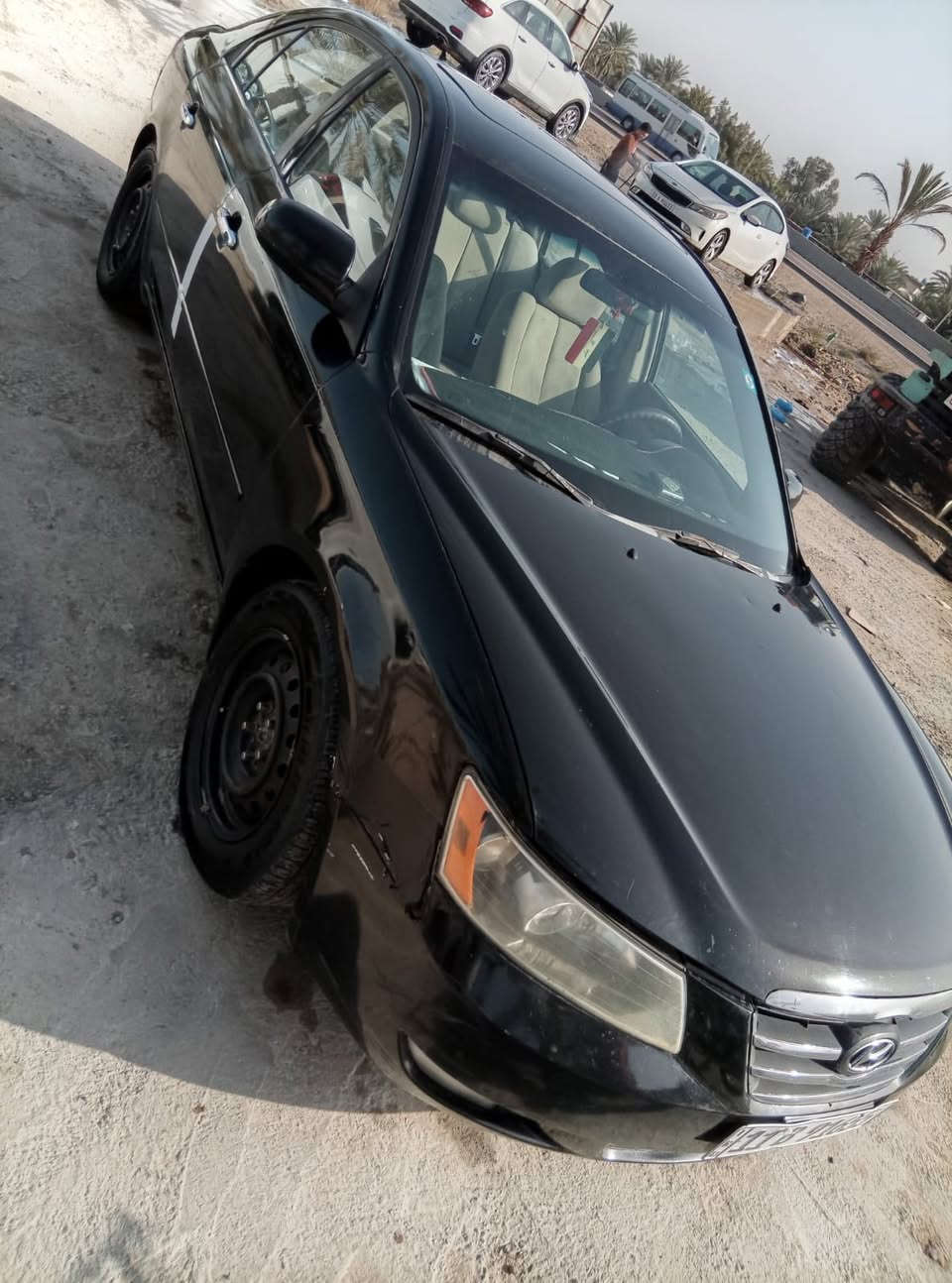 لسلام عليكم 
سوناتا 2008 وارد امريكي فول مواصفات ضربتها جاملغ وشوي من باب سياره مكينه جديده 2400 قبل شهر شادها  حداديه جديده تبريد جديد كلشي بيها جديد  
 مواصفات فتحه كشن كهرباء وباقي مواصفات معروفة 
رقم بغداد الجديد سنوية 2030 
السعر95 وبيها مجال 
***********
