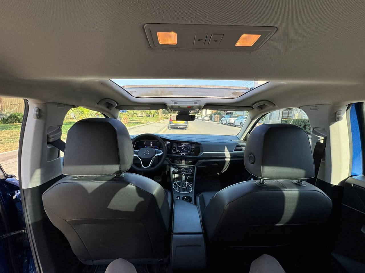 جيتا 2024 se للبيع
السيارة فووول مواصفات رقم اربيل باسم شركة
محرك 1500 تيربو 
كشنات جلد
كشنات تدفئة
كرسي السايق كهرباء
بصمة تشغيل
بصمة ابواب 
تشغيل عن بعد
فتحه 
رادرات جانية 
حساس امامي وخلفي 
توقف ذاتي عند الاقتراب للامام وللخلف
تحديد مسار 
كروس سرعة 
اوتو هولد 
حادث السيارة بنيد سطحي من فوك راديتر بلادي
جاملغ خلفي جهة السايق صبغ وجاملغ امامي عكس السايق فقط الخشم على كد 4 اصابع بارد فقط 
يعني قطعتين صبغ فقط 
ماشية 38 الف كيلو 
ولا جيك مشتغل بيها اخت الزيرو مناقصها شي
السعر 172 وبي مجال بسيط
***********
