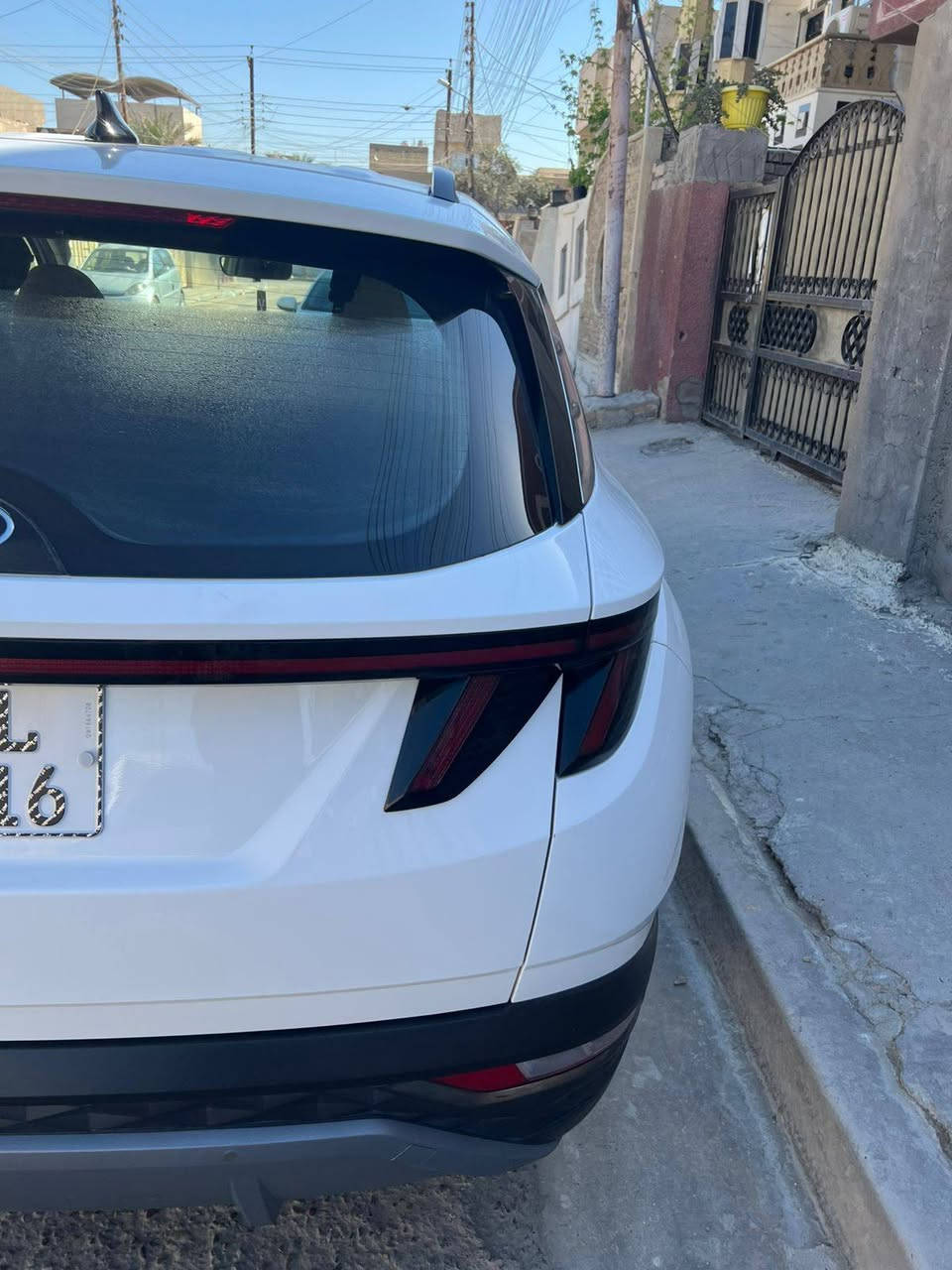 هيونداي توسان موديل 2024 اللون: أبيض. الحالة: بحالة الشركة ممتازة من جميع النواحي. المواصفات: فول مواصفات عدا فتحة السقف، تشمل كافة الكماليات والأنظمة الحديثة. رقم السيارة: بغداد. السعر: 22٫000 دولار  مع وجود مجال بسيط للتفاوض للجادين فقط. للتواصل: يرجى الاتصال على الرقم ***********
