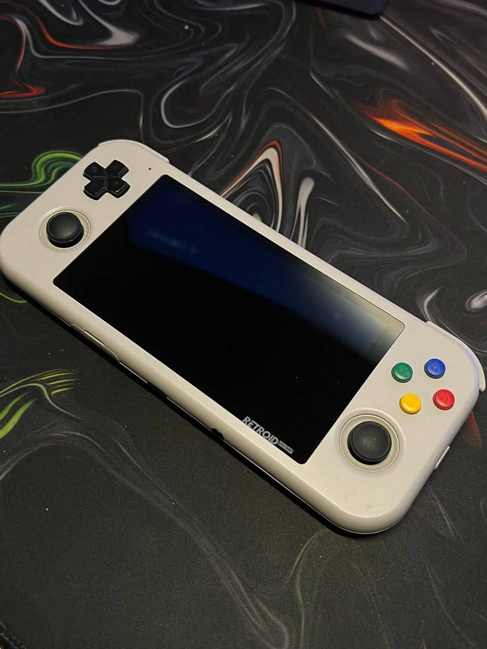السلام عليكم جهاز العاب اسمهRetroid Pocket 3 Plus
نظام اندرويد كامل كلشي تكدر تنزل عليه 
قيم واخذ


**إذا كنت صاحب هذا الإعلان وتريد حذفه لأي سبب، رجاءا أرسل رسالة إلى الدعم الفني**