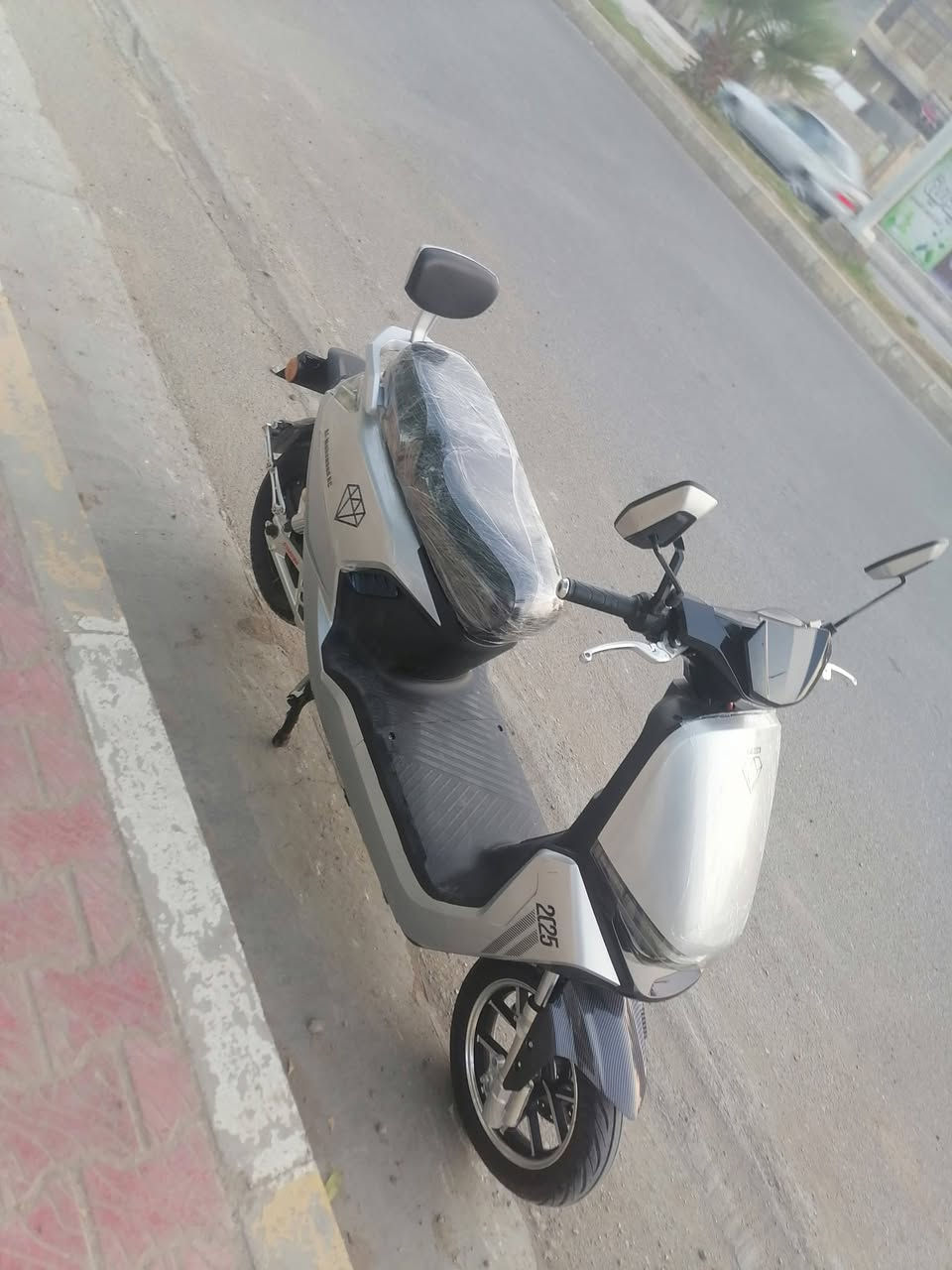 دراجه شحن للبيع مكان فلوجه بطاريات مسطره دراجه جديدة كلش رقم الهاتف ***********
