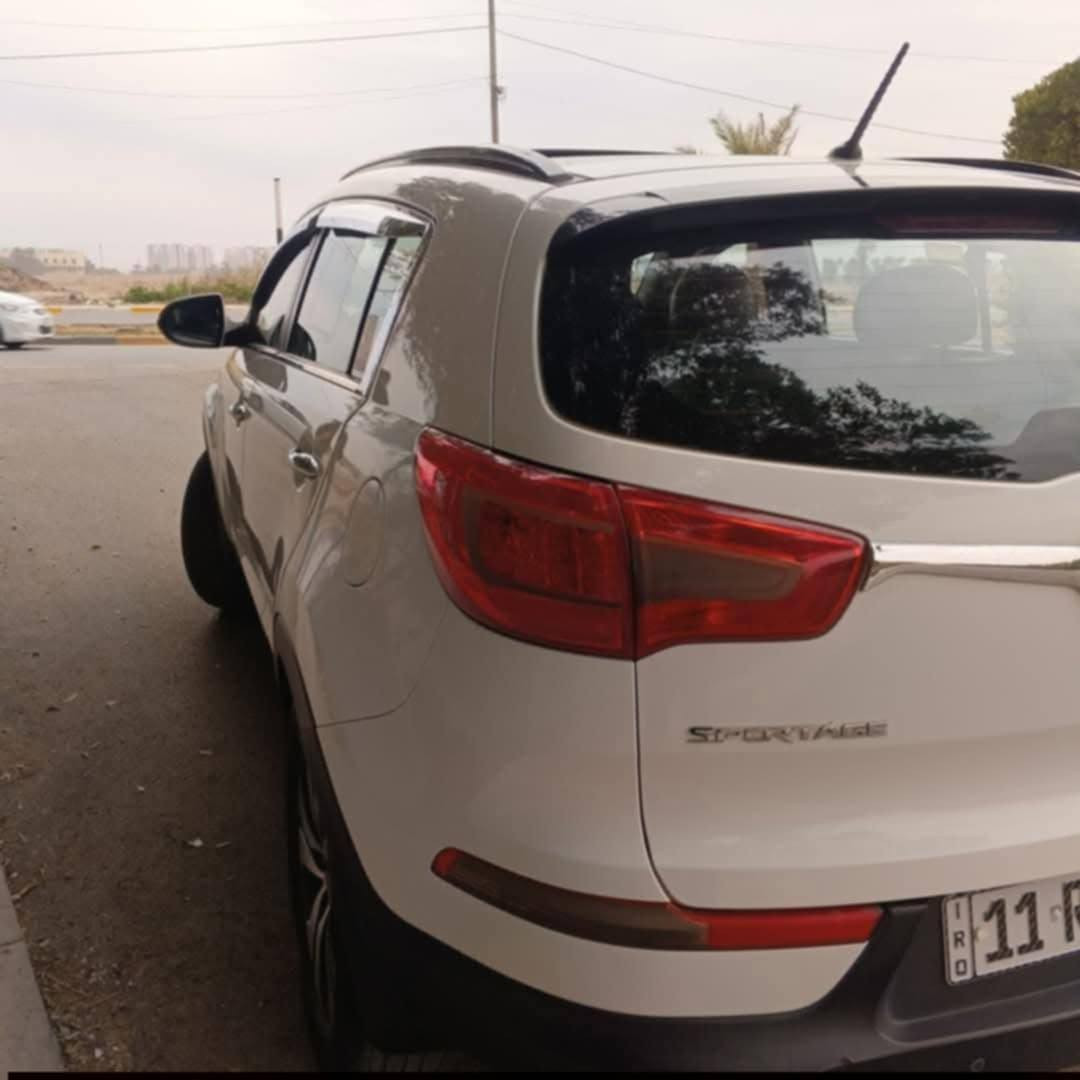 السلام عليكم 
كيا سبورتج خليجي ٢٠١٣ مكفولة كفالة عامة كير مكينة برغي ما مفتوح بيهن صدر أمامي خلفي جدد تخم تاير جديد تبريد ثلج ❄  فول الفول بنوراما حساسات كامرة تحكمات ستيرن بصمة تبريد بيانو اشاير مري مري كهرباء رقم بغداد دولي بسمي 
السعر ١٥٢ وبي مجال
للإستفسار ***********
