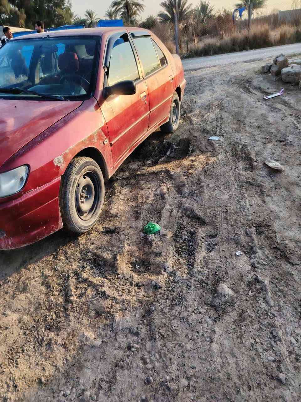 السلام عليكم....بيجو موديل ..2002..حره للبيع السعر 20 ورقه وبيها مجال للطيبين ***********
