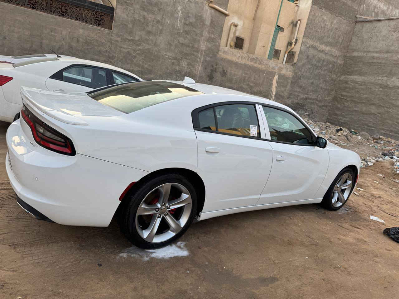 السلام عليكم دوج تشارجر 2018 sxt plus وارد كندي كلين تايتل كفالة عامة فول موصفات للاخير رقم اربيل الدولي ماشية ٧٩ الف مايل بيهه بارد بخشم الجاملغ الخلفي صغير كلش  عنواني البصرة للاستفسار الاتصال على الرقم ***********
