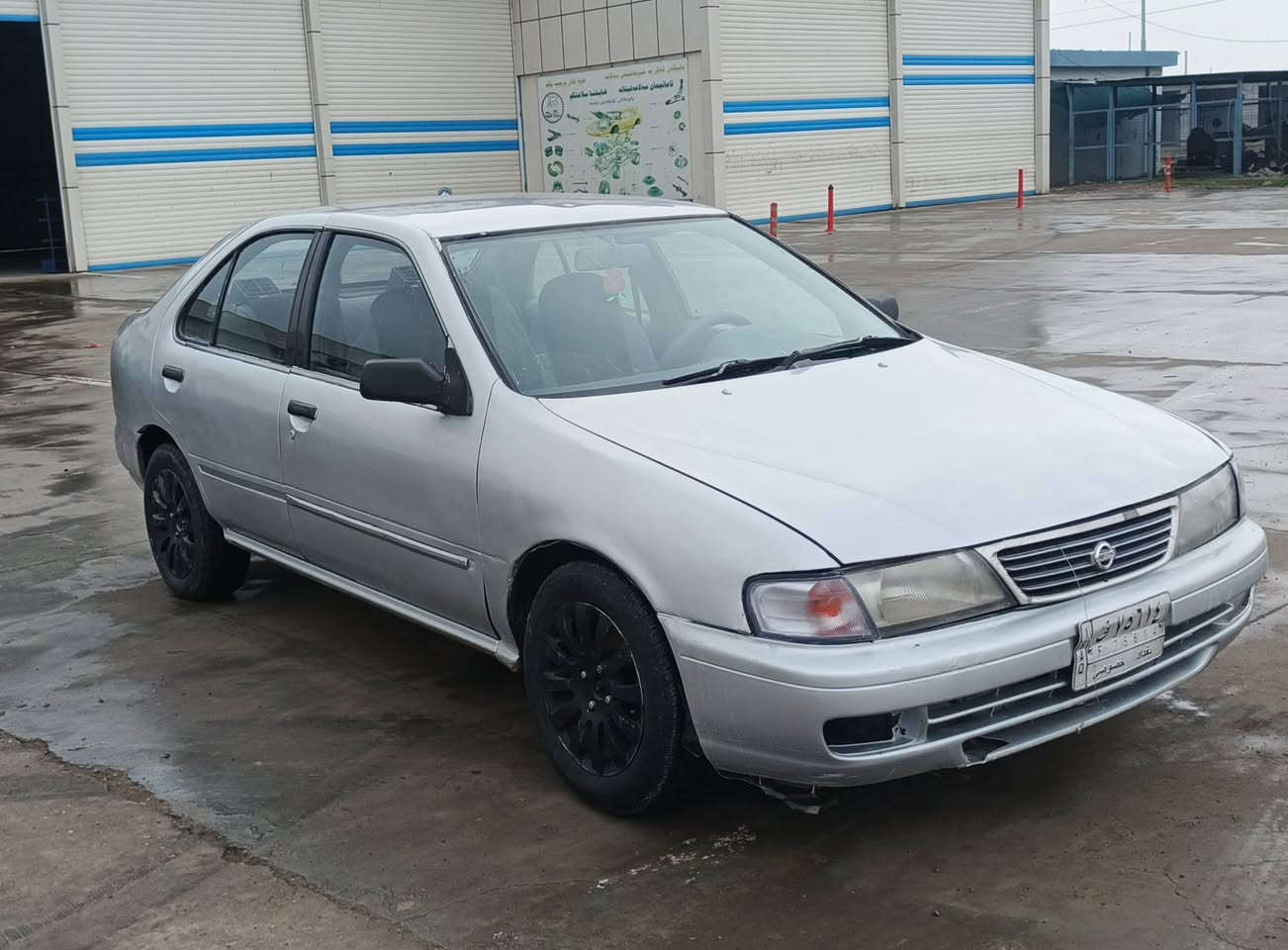 Nissan sunny 1994 
گیر توماتیک  . چوار تا یه ی تازه 
باتری نوی  تبرید بس غازی نقسه 
 دعمی قورسی نیه   رقم سنوی اصله بغداد بشرت حاسیبه اولیات سنوی کارتونی قه دیمه کان شوین که لار سعری قفلی 20گه لا مشتری *********** كالار, السليمانية
