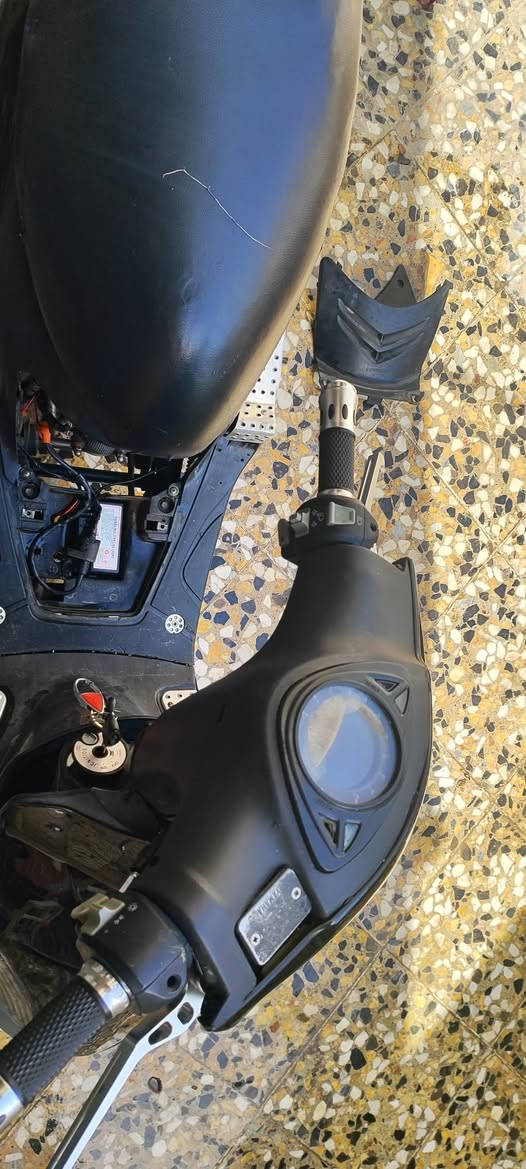 سلام عليكم ماكس عدله بيه نواقص بسيطه
بيه تكطيع  مكينه من جه مبخره تذب دهن نقصه واشر بس هذن بيه  معدل شلعه تاكل كاع اكل كلجات رياضيه امامي وخلفي نكره سلف بكل وقت دراجه مفتوحه مره وحده  
للبيع او مراوس مكاني الحسينيه


**إذا كنت صاحب هذا الإعلان وتريد حذفه لأي سبب، رجاءا أرسل رسالة إلى الدعم الفني**