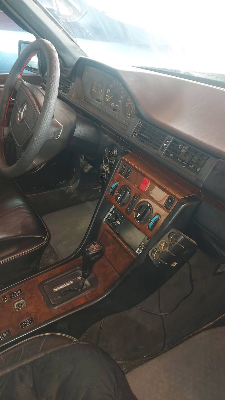 مارسدس دب للبيع بلاديه مكينه كير حداديه تبريد شغال ماناقصه شي بغداد انكليزي مديل ٩١ قواعد دبلات ابلاديه  سعره ٦٥ وبيه مجال قليل 
***********
