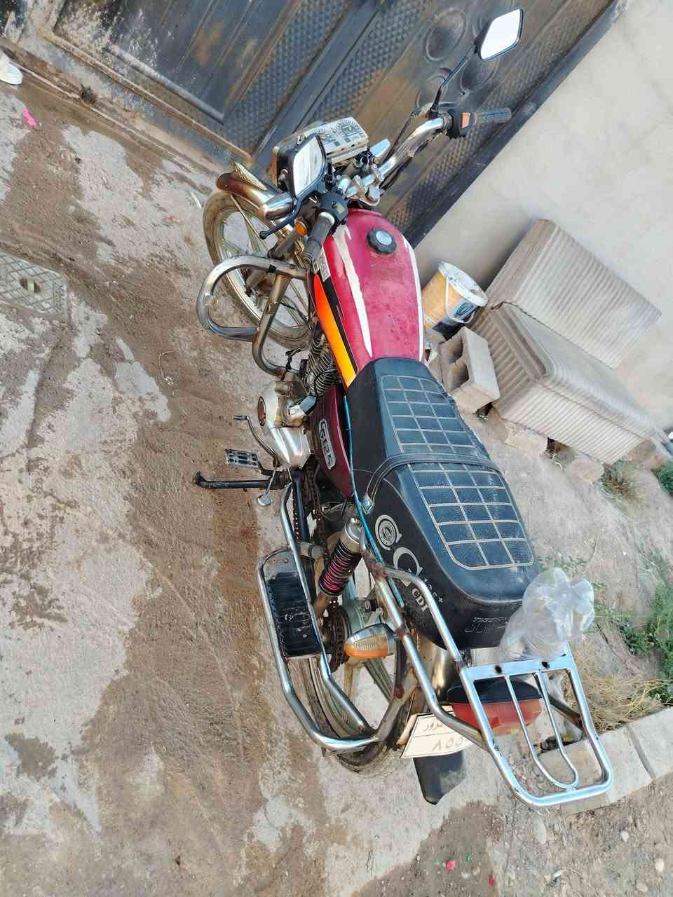 السلام عليكم جني ٢٠١٥اوراقه كامله خمس نسخ كل عيب مابي لاصرف ولا بخار سعره ٣٠٠وبي مجال قليل *********** مكاني كركوك شركة طارق
