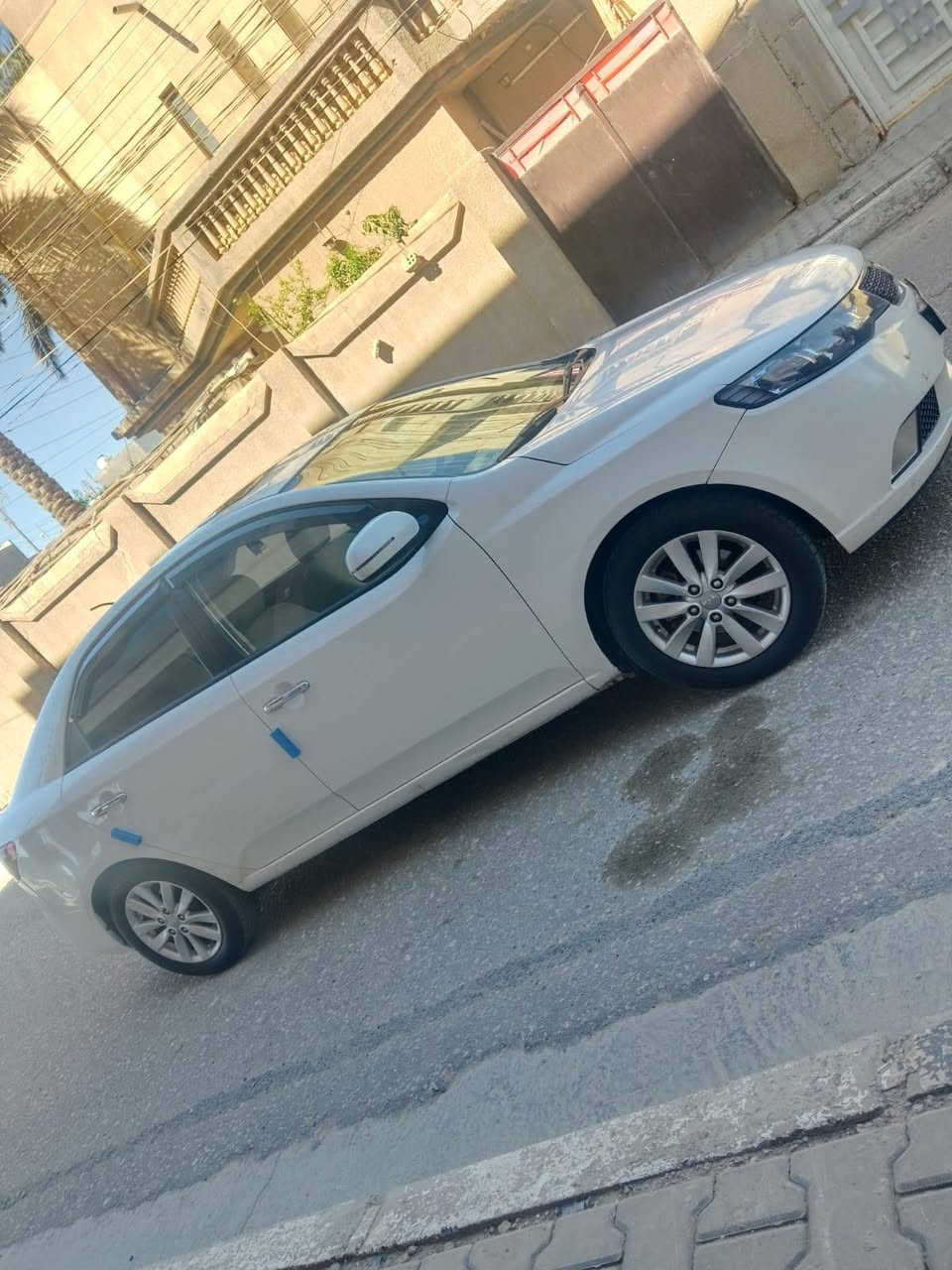 . السلام عليكم سيراتو للبيع موديل 2013وارد خليجي كفاله عن الضربه والتبديل مكينه كير كفاله حجم المكينه 1600 تخم تاير حداديه تبريد ثلج  بسمي تحويل مباشر العنوان  كربلاء السعر.   95. بيها مجال رقم *********** الهاتف
