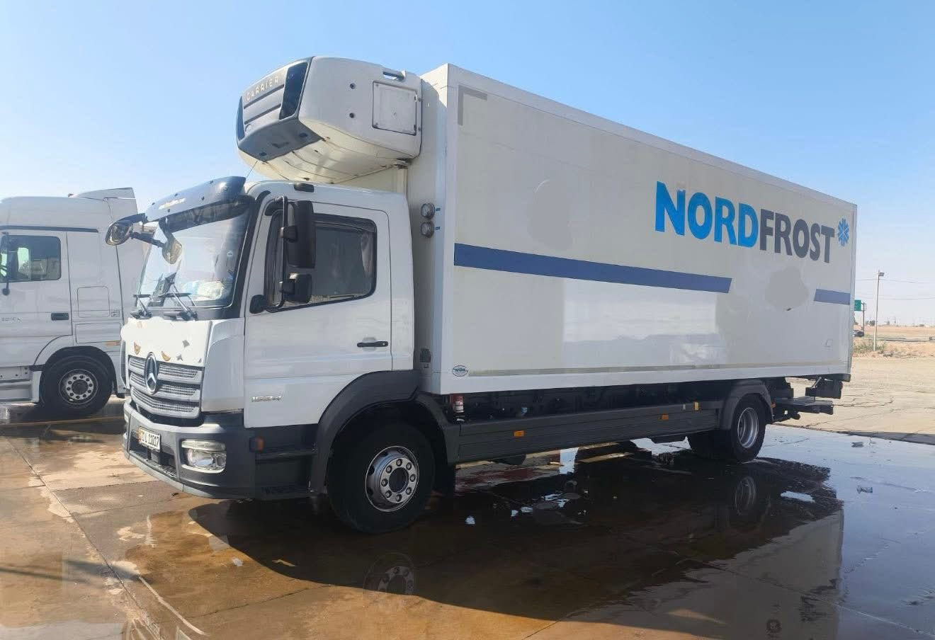 اتيكو موديل 2016 دخول جديد قبل 6 اشهر جتي من ألمانيا 🇩🇪 باسمي سياره نضيفه وجاهزه ورقمتها سليمانيه تحويل مباشر سياره نضيفه جداً 
حجم 15.24 🚛 اكثر حجم مرغوب بالاتيكو
طول البراد 8 متر 🚚 براد وتجميد تكدر بكيفك تتحكم بيهم
محرك 6 سلندر
ويل 8 براغي 
كير 8 سرعات
فول اتوماتك ورادار وتدفئة وتبريد فول شغال 
هورن معزوفه 🎼🎷 شديته جديد 
زوج تاير امامي جديد برجستون قبل أسبوع شديته 
تانكي إضافي غير مالها الأصلي 600 لتر مال وحش والأصلي 150 لتر صار بس للمحرك مال البراد تمشي بيها من البصره للزاخو وماتفكر بالديزل
السياره متواجده بسليمانيه معرض البغدادي طريق طاسلوجه
السعر 390$ قابل للتفاوض 
السياره مكفوله كفاله عامه اي نقص مابيها تأخذها بوجهك للشغل
تواصل على وتساب او على خاص بالفيس
رقم صاحب السياره ☎️📞📱0780491556
رقم صاحب المعرض التتواجد عدهم السياره بسليمانيه 📞 *********** - ***********
