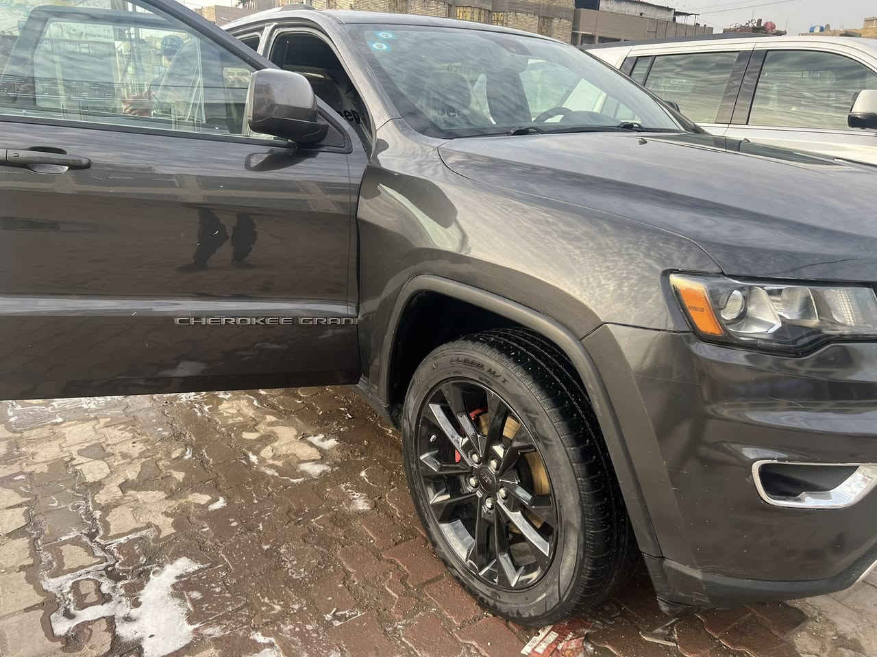 سلام عليكم اخوان اقرأ التفاصيل وبخدمتك جيب 2017
سياره مصبوغه حزام اثر طخات مكفوله من الكص ولعيب اشرعي مبدأ كام شفت ادوانز ماكو انسه سياره خير من الله 
بسمي تحويل مباشر سعرها ١٥٩بيها مجال كلش بسيط مكاني بغداد ***********
