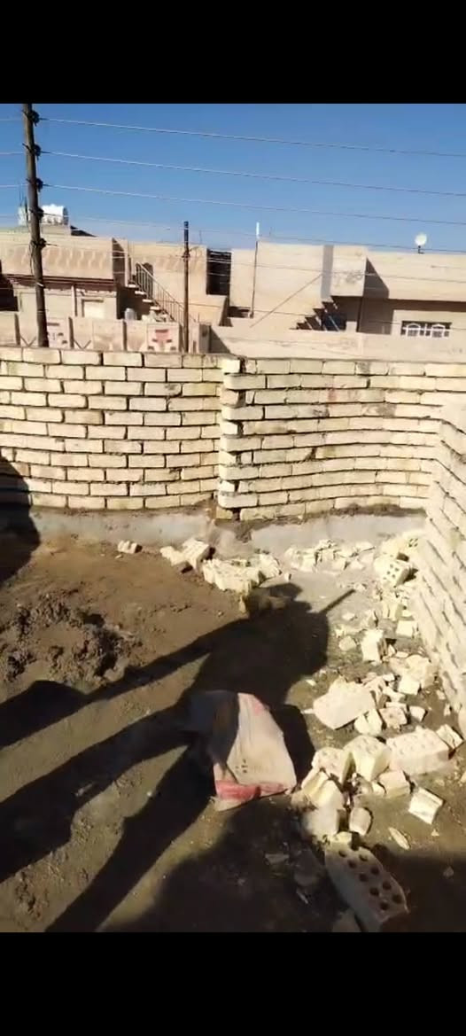 السلام عليكم خلفه بناء طابوق وبلوك شغل درجه اولئ وباشراف مهندسين اشغل بيوميه وعلى الدبل وكباله رقمي *********** خابروني وتدللون رقمي بي واتساب
