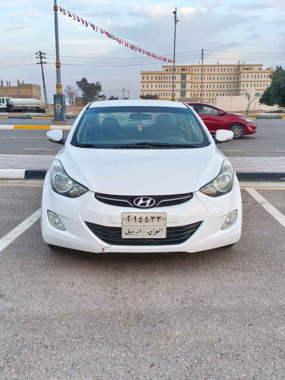 سلام عليكم النترا خليجيه موديل 2011 البيع سعر 92 بيه مجال  مكينه 1800 بيه جاملغ وره سايق او باب وره سايق او ربع بنيد صبغ مكان كربلاء حي الحوراء رقم هاتف ***********
