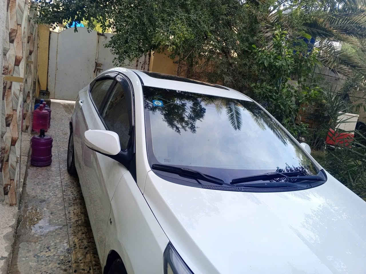 للبيع هونداي أكسنت2012 خليجي
فتحة سقف 
رقم بغداد الدولي الجديد 
محرك 1600 مكفوول 
صدر نظيف جداً 
تخم تاير نظيف  
تبريد ممتاز 
تدفئه ممتازه 
داخل نظيف جداً دوشمة كشنات
تحكم ستيرن 
سياره جاهزه ونظيفه مابيه كل نقص ابد

السعر 94 ورقه وبيه مجال بسيط 
مكاني بغداد 
للاستفار اكثر ***********
