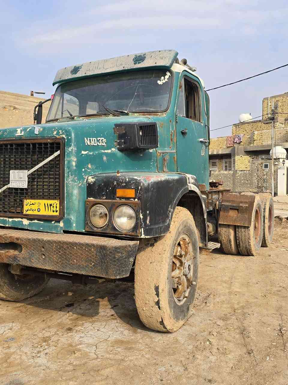 السلام عليكم فالفو راس تريله موديل 79
*********** مكان واسط
