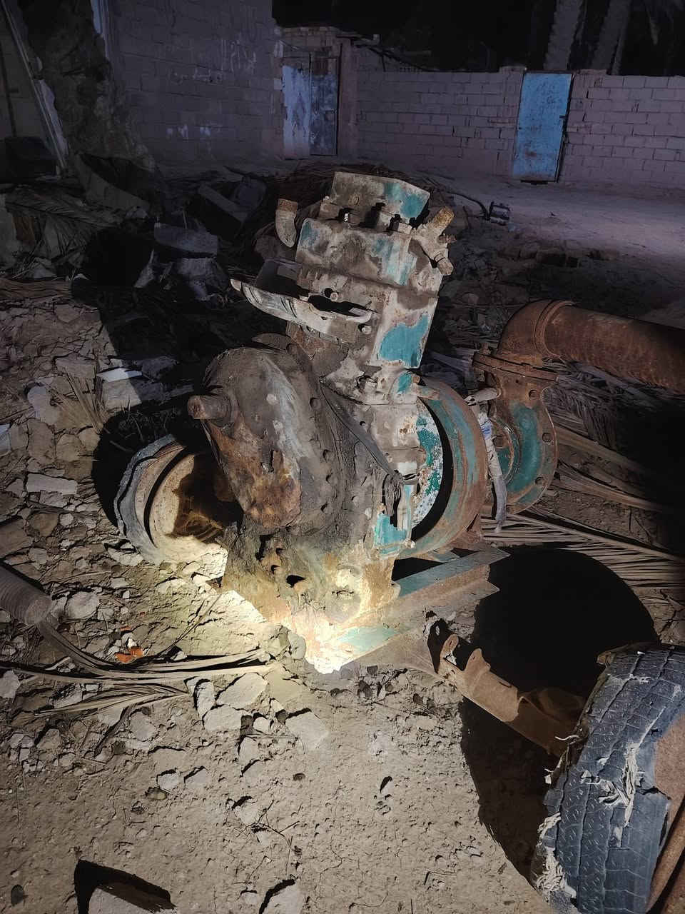 السلام عليكم ماطورات ثنين واحد ٤في ٤ هندي والثاني سبعة ونص حصان كايمات ثنينهن المكان ديوانية ناحية نفر للاتصال على الرقم ***********
