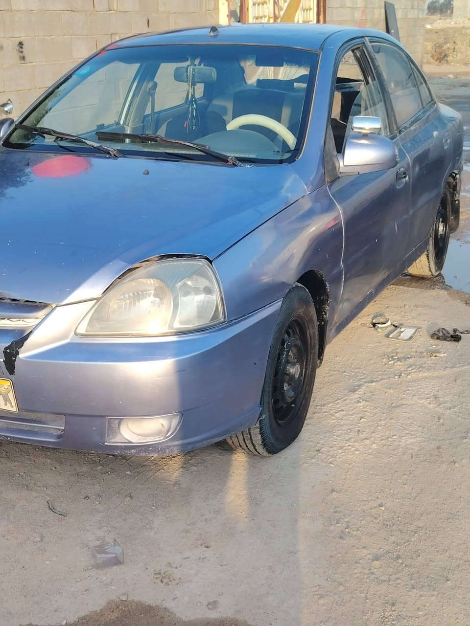 مرحبا سياره كيه صالون مديل 2005 جاهزه حدادي زينه مكينه كورله اوتماتيك بديه زين بس يراد دوخله شويه ترتيب السعر 38 بيه مجال شوي رقم جديد بسمي سنويه توها مجدده رقم تلفون ***********  بصره هارثه
