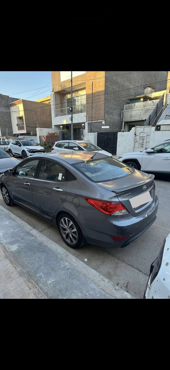 خليجية ٢٠١٦
١٦٠٠ دوش
بدون صبغ 
فقط باردات باماكن معينه ورصعات 
نضيفه جدا 
107$ بيه مجال بسيط جدا
***********

