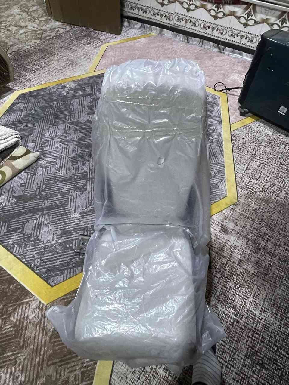 السلام عليكم كشن تاهو يرهم جميع المديل كشن جديد ونضيف الي بصف السايق مكان بصره تقاطع عسكري الرقم ***********السعر 100الف
