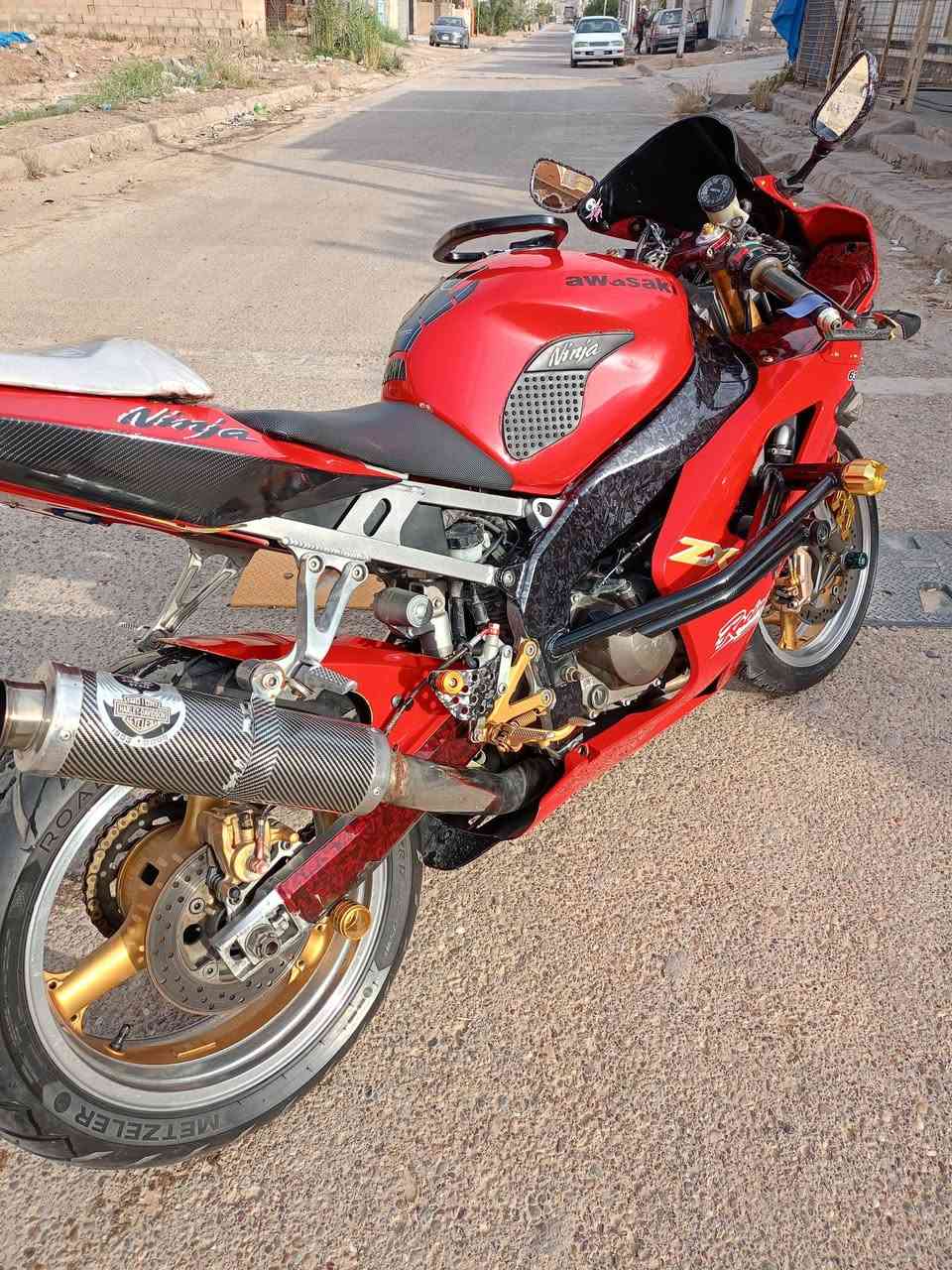 للبيع مثل ما واضح بصور مكانه الخالديه متواجد خاص 
الدراجه مسجله وسنويته موجوده


**إذا كنت صاحب هذا الإعلان وتريد حذفه لأي سبب، رجاءا أرسل رسالة إلى الدعم الفني**