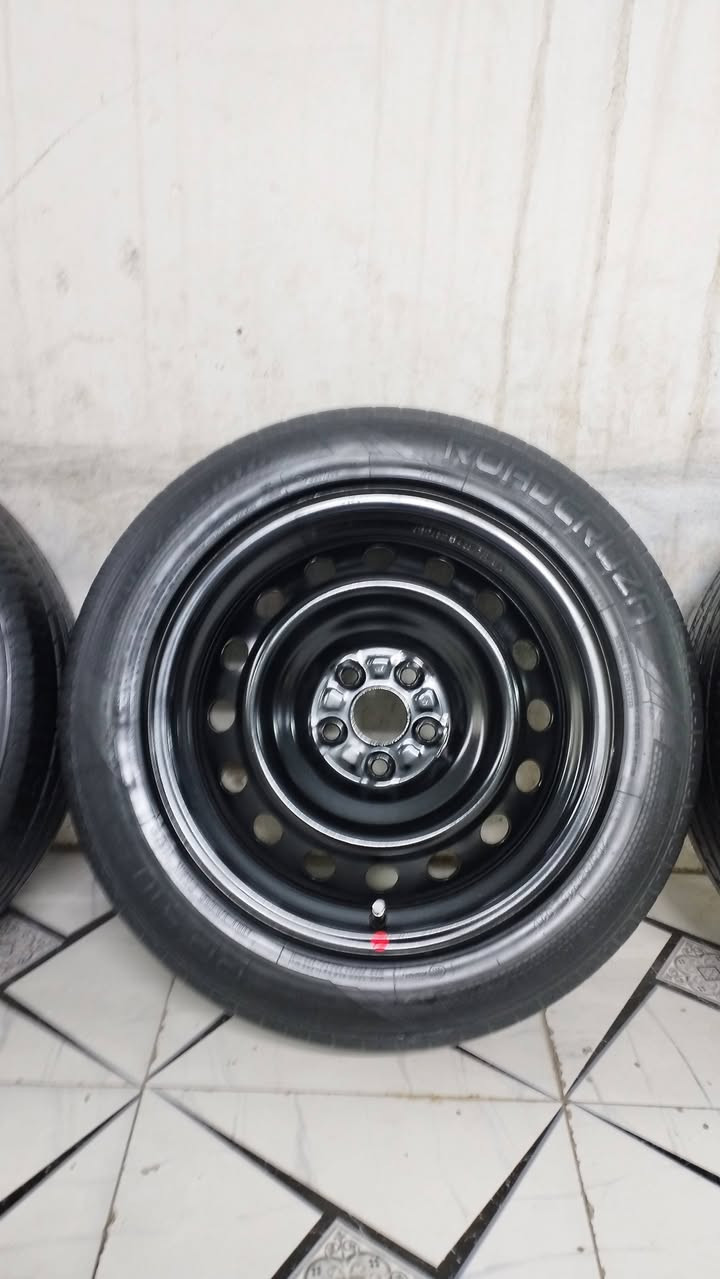 اسلام عليكم اخوان سعر170 الف رخيص بلش واصل وجب جديد طخم عدد 4 ويل تايرات  حجم 16 مال كورلا موديل 2022شريكة أصلي بلادي لا تصليح لا كسر لا لحيم لا  4 تايرات نص عمر إنتاج 2024 قياس 205/55/16سعر 170 الف عنوان كركوك قادسي أو لا يم نادي سولاف رقم آسيا بي واتساب  ***********  ***********
