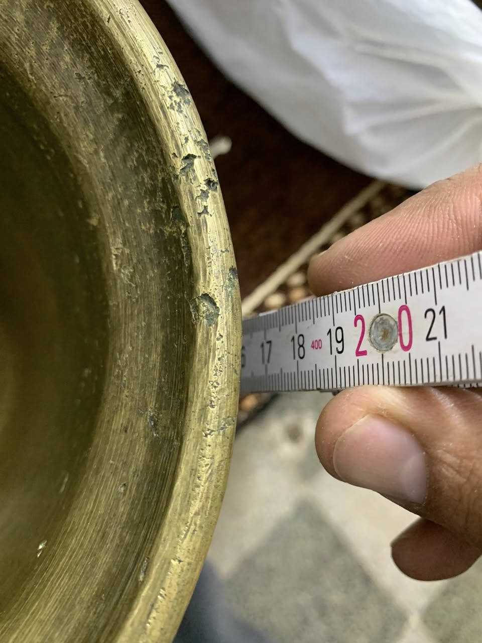 هاون اصلي قديم وزن ثقيل 6 كيلو ارتفاع 19 سنتم عرض 18 سنتم حجم كبير السعر 100 الف مكاني بغداد عامرية وعندي توصيل 
***********
