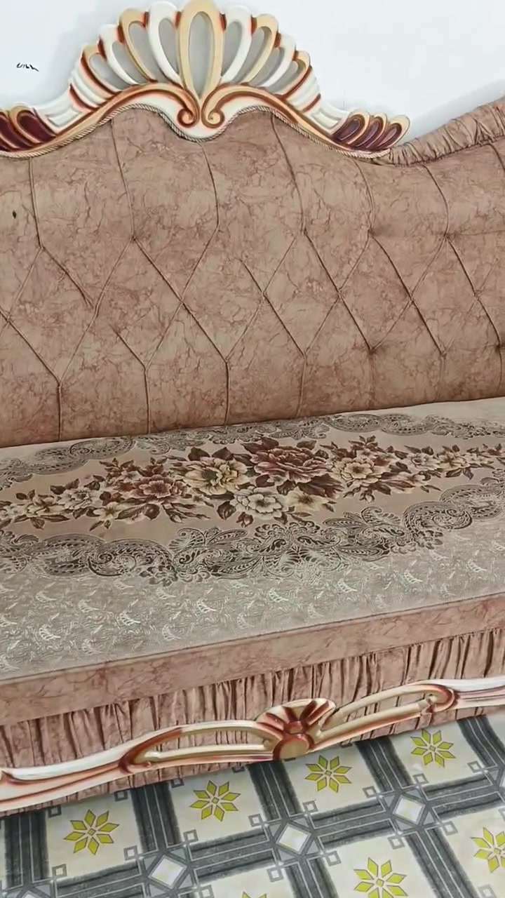 للبيع غراض
تخم حطاطه 10 مقاعد سعر 500وبي مجال 
ثلاجه تجميد فول سعر 160 وبيه مجال 
كاونتر قطعتين سعودي قياس 3مترات سعر 225 وبي مجال للاستفسار اتصل على رقم *********** أو ***********
