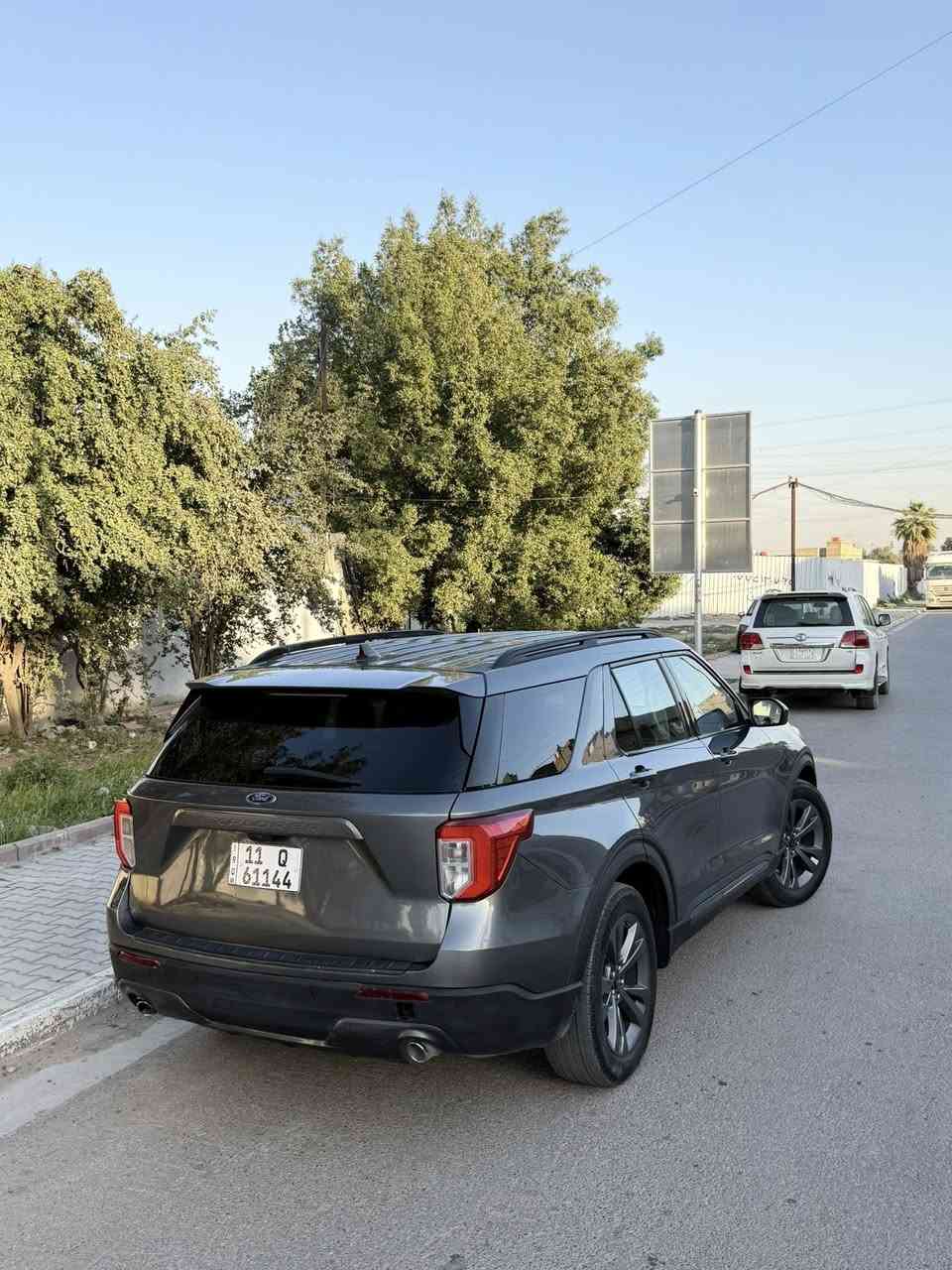 𝐅𝐎𝐑𝐃 𝐄𝐗𝐏𝐋𝐎𝐑𝐄𝐑-𝐗𝐋𝐓 𝟐𝟎𝟐𝟑
فورد اكسبلور موديل : 2023

( رقــم بغداد تحويل ثاني يوم )

اللوان : رصاصي 

عدد المقاعد : 7 راكب

حجم المحرك : 2.3L ( 4,سلندر )

ملاحظة السيارة : حادث جدا بسيط فــقط قبغ صـندوق  بدون داخل مصلح نفسه

 ☑️ بـدون تـبدیـل ☑️🔚 

كافة الايرباكات سليمة 100%

الـمـواصفات :

كيــــج الكــــترونــــي
بصمة ابواب
بصمة تشغيل
شاشة دشبول ديجيتال
كــــاميــــرا 
كير ماوس 
هاند بريك بصمة
اوتو هولد : 𝐀𝐔𝐓𝐎 𝐇𝐎𝐋𝐃
اوتو ستارات : 𝐀𝐔𝐓𝐎 𝐒𝐓𝐀𝐑𝐃
اوتو ستوب : 𝐀𝐔𝐓𝐎 𝐒𝐓𝐎𝐏
رادار امامي (تحديد مسار)
رادار جانبي  (نقاط عمياء)
رادار خلفي (التحذير من الاصطدام)
حساسات امامي 
حساسات جانبي
حساسات خلف
نظام : 𝐓𝐎𝐖/𝐇𝐀𝐔𝐋
نظام : 𝐒𝐏𝐎𝐑𝐓
نظام : 𝐄𝐂𝐎
نظام : 𝐍𝐎𝐑𝐌𝐀𝐋
نظام : 𝐒𝐋𝐈𝐏𝐏𝐄𝐑𝐘
نظام : 𝐓𝐑𝐀𝐈𝐋 
نظام  : 𝐃𝐄𝐄𝐏 𝐒𝐍𝐎𝐖/𝐒𝐀𝐍𝐃
تبريد لمس
تبريد مركزي
تحكمات استيرن
استيرن هيتر
كشنات : 𝐕𝐢𝐩
كشنات كهربائي 
كشنات هيتر 
صندوق شفط كهربائي 
لايتات 𝐋𝐄𝐃 ليد عدسة زينون
بلوجكترات 𝐋𝐄𝐃 ليد بيلادي
بكلايتات 𝐋𝐄𝐃 ليد بيلادي
ويل كروم
السعر 237 $ بيها مجال
 العنوان بغداد الكاظمية 
رقمي ***********
