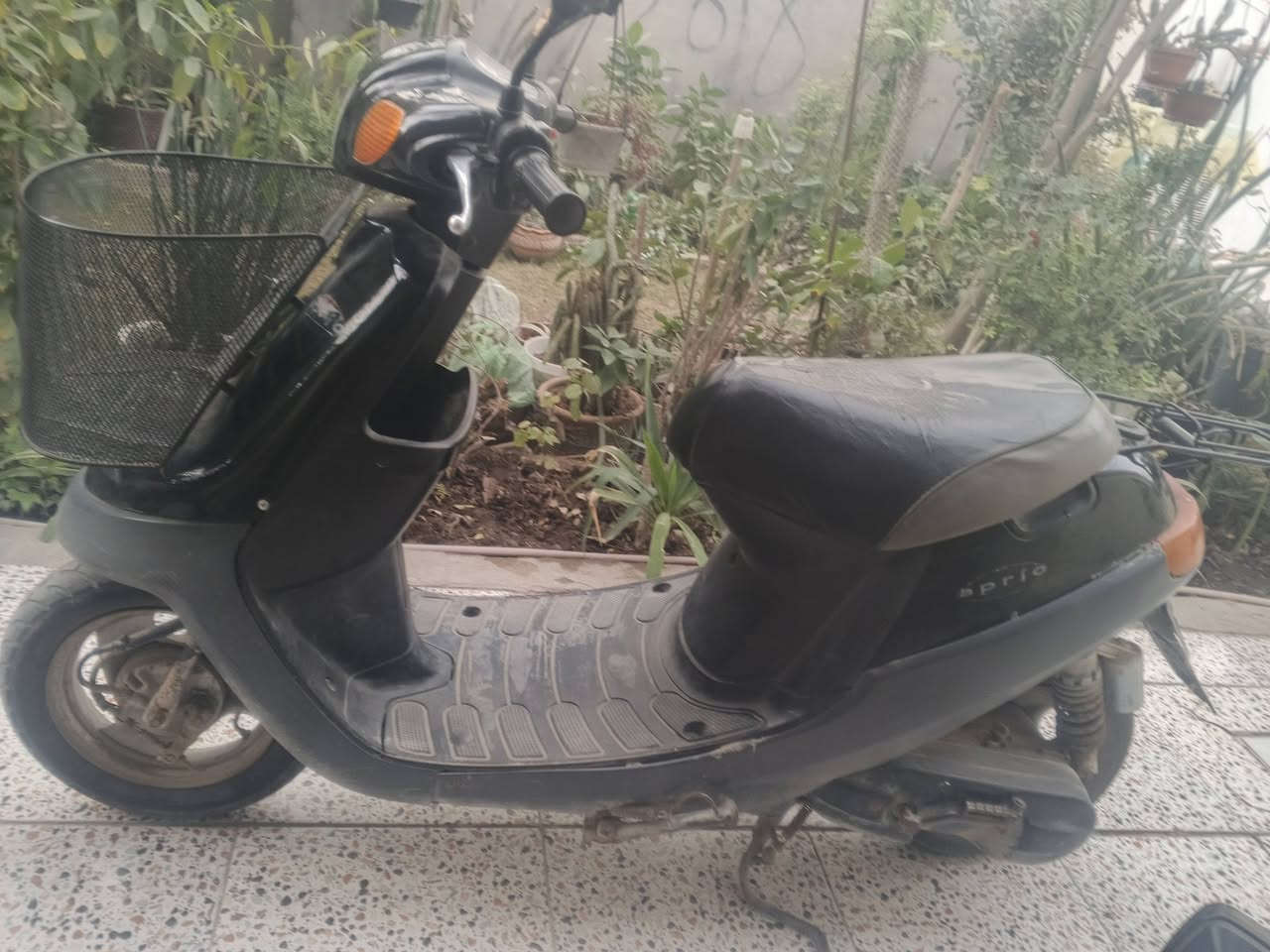 السلام وعليكم دراجه بطه للبيع شغاله سلف هندر كهربائيات شغاله .       السعر خاص .     ***********
