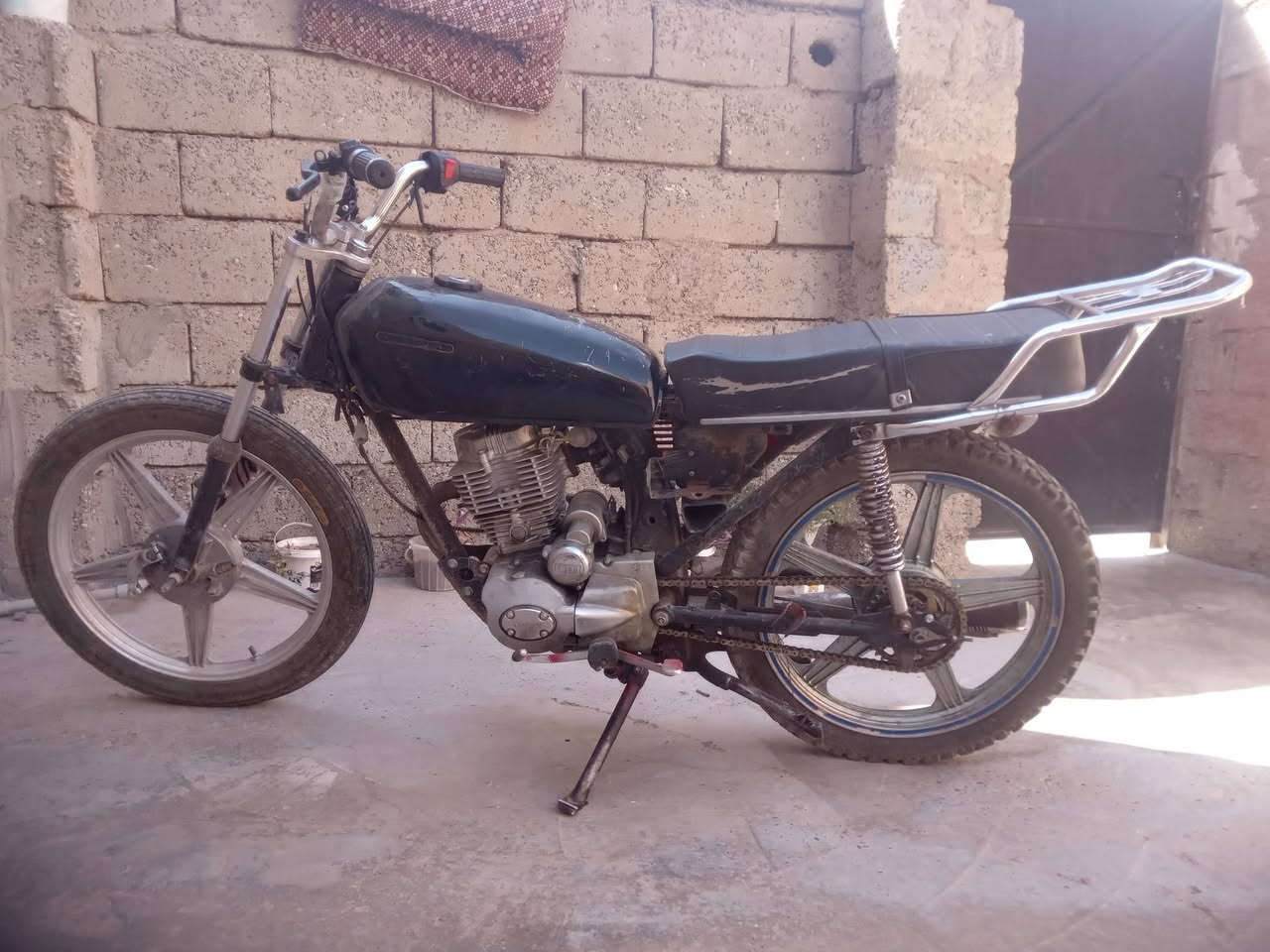 سلام عليكم
دراجه نامى خمسه كير موديل 17محرك لاصرف ولابخار نشاط فول السعر 160مكاني كركوك حي الخضراء ***********
