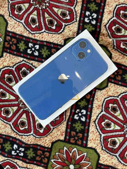 ايفون 13 عادي مبدل ضهر وال فلاش واكف ذاكره 128 بطاريه 90 جهاز مكفول عل الفحص بل حاسبه كله نورمان السعر375 ذا مو شراي لا تنطي سعر من يمك ***********
