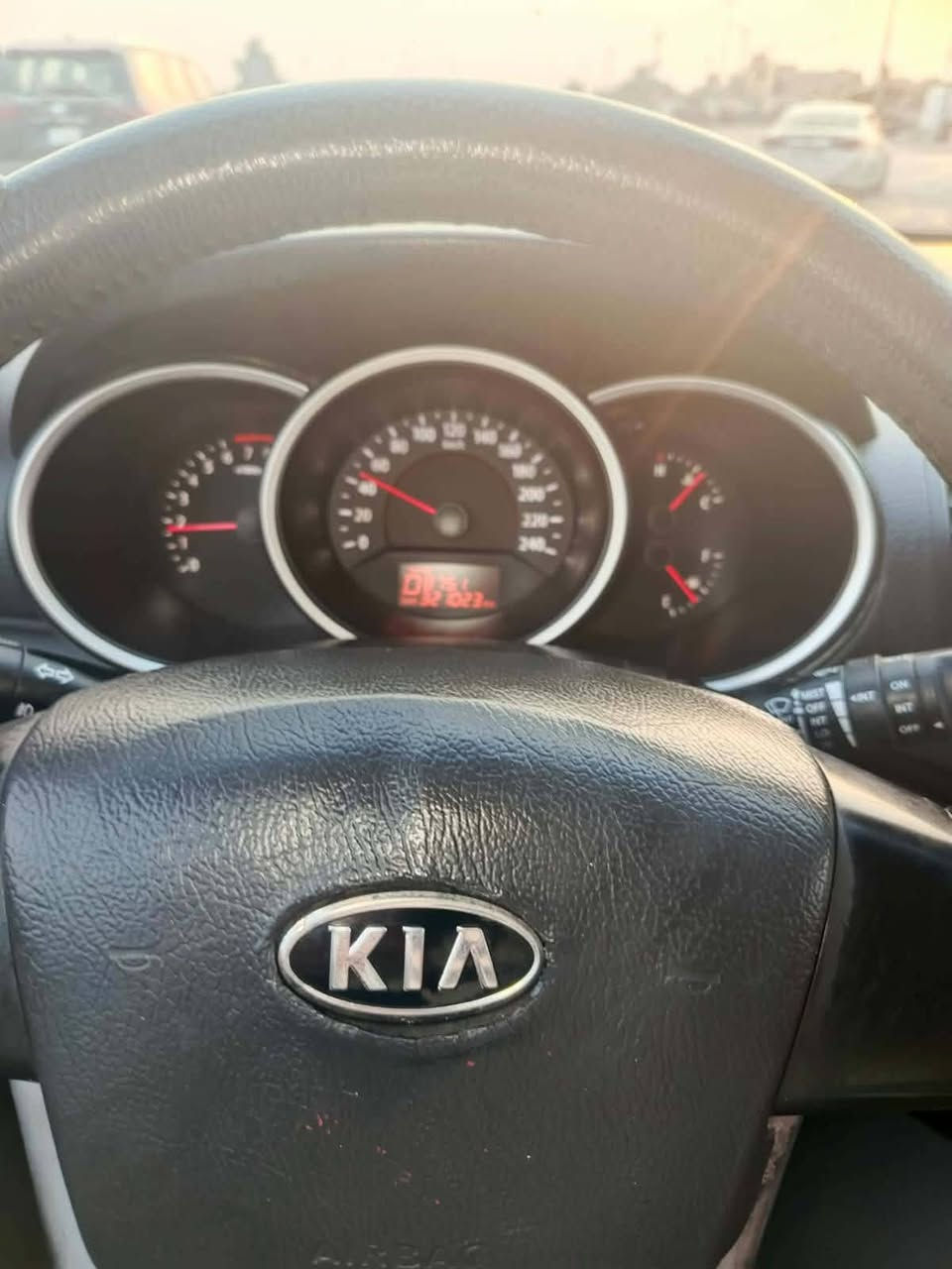 السلام عليكم سورنتو للبيع ٧راكب ٤ سلندر السعر 125 وبيهه مجال قليل للستفسار ***********
