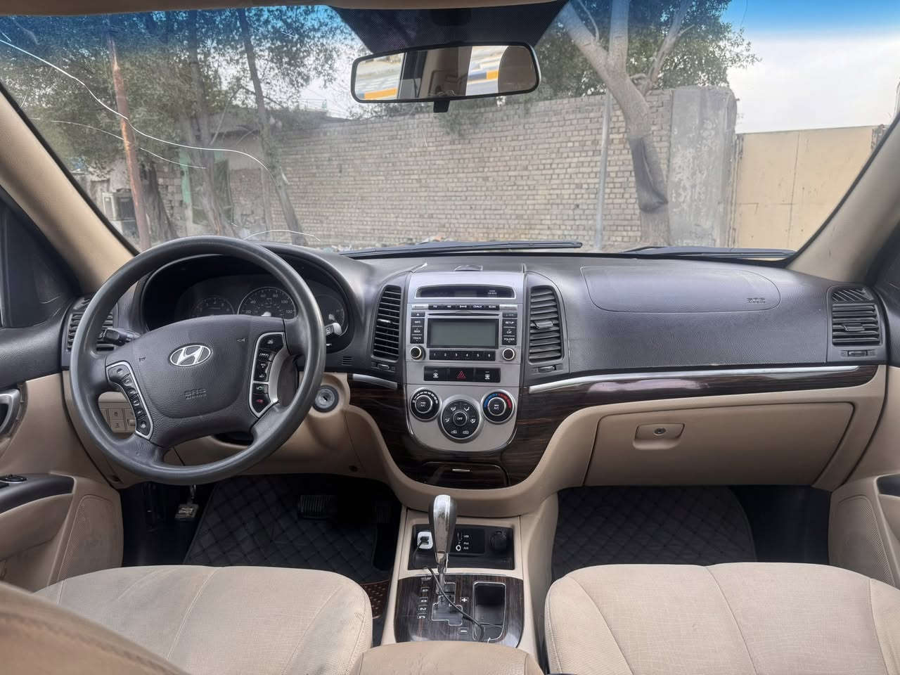 سلام عليكم سنتافيا 2012السياره جاهزه من كلشي تخم تاير مكينه 2400 دوش مكفوله السياره حادثه جاملغ امامي اونفسه مكان السياره بغداد السعر ١١٢ وارد أمريكي اتصال ☎️ فقط ***********
