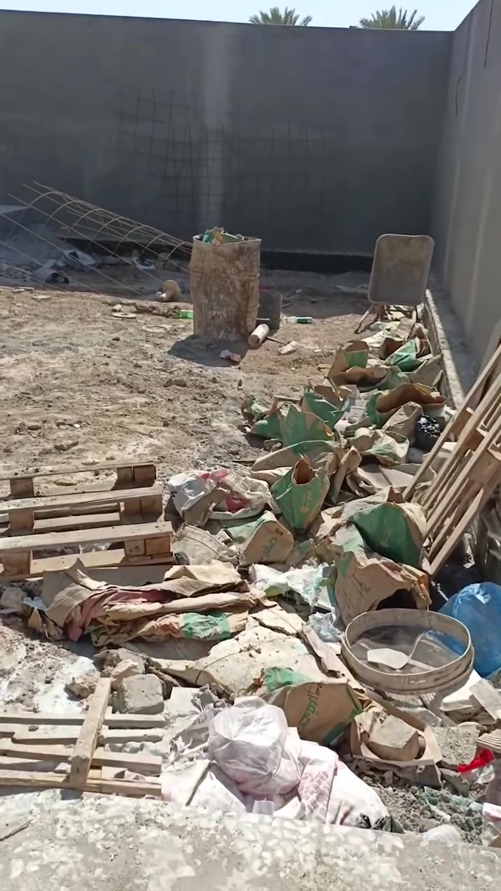 سلام عليكم يوجد كادر تنضيف بيوت ارضيه -+ جدران  سراميك +  شبابيك + بوب +دفن اساس وتنزيل اساس + وحفر اساس + اساس ضاهري + وتصفيط بلوك +تحويل بلوك. + تفليش +  تنضيف حدايق + تحويل رمل + سمنت + حصو + حفر فتال 🌚 اي استفسار واسعار جدا مناسب. وجوا السوك ***********@
