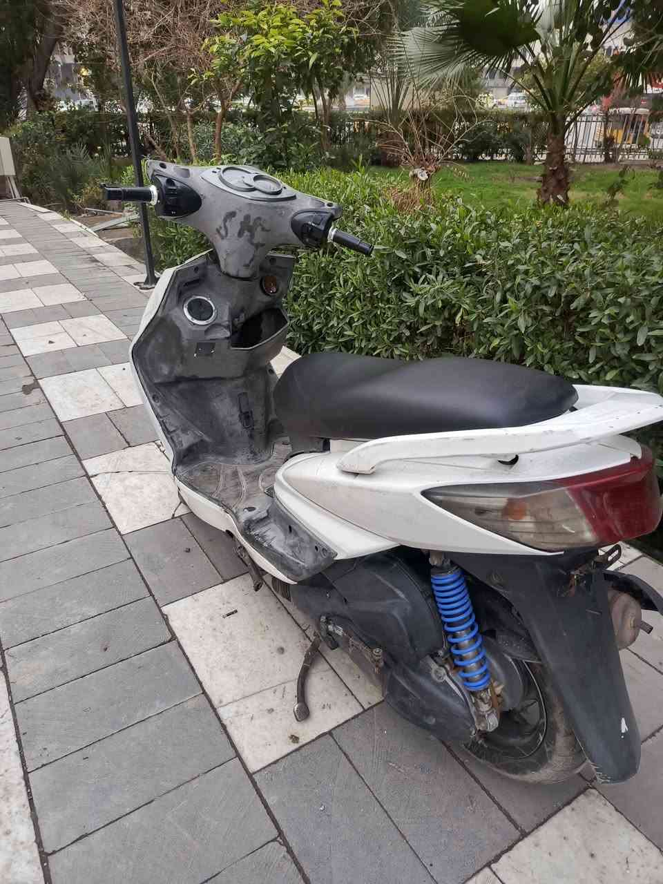 اسلام عليكم سكنس فحل كابريتر دراجه نضيفه نكره سلف كلشي شغال بيهة دراجه جدااا نضيفه للبيع السعر 700 وبيهة مجال بسيط مكاني بغداد زعفرانيه ‏‪***********‬‏
