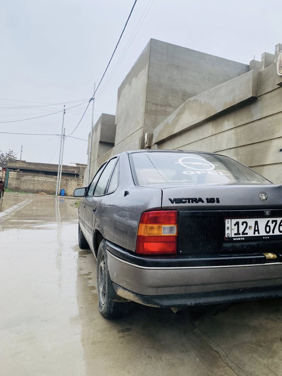 السلام عليكم اوبل فكترا موديل ٨٩ حجم ١٦ رقم جديد سنويه جديده ٢٩ محرك كير شرط كاربون بيها  شرط الوكاله وتحويل صبغ دوائره ودوسات فقط دوائره باتري جديد كهربائيات كلها شغاله داخلها جديد تتفئه حار سعرها ٣٦ وبي مجال ***********/***********
