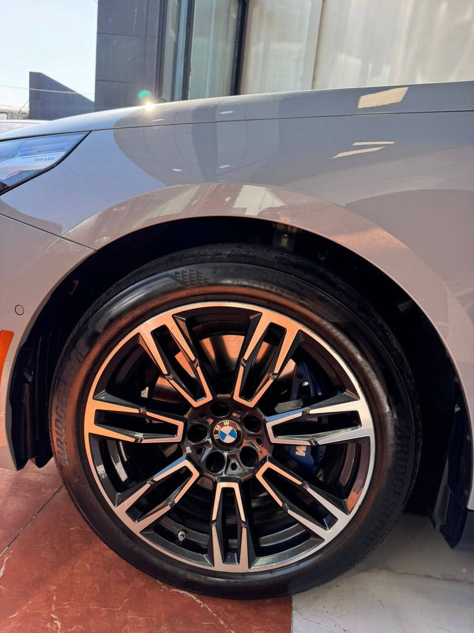 BMW 530i M-PRO BLACK EDITION 2026 
FULL OPTION 
Engine: V4 20-Turbo 🔥 
رقم کاتي
ماشي 16 الف
کلین تایتل// بدون صبغ 💎
دەعاعي ب دعامي شرط 💯
وارد امریکي 🇺🇸 
داخل قهواي بیلادي 🤎 
M-PRO X-DRIVE 
سعر 625 ورقة بي مجال 
📍مکان سیارة اربیل 
360 درجة کامیرە حەساس رادار, شغال, داتاشوو, سلایت, HARMAN KARDON 
~~~~~~~~~~
0751-2004-377
0772-818-6453
~~~~~~~~~~
BMW 530i M-PRO BLACK EDITION 2026
FULL OPTION 
Engine: V4 20-Turbo 🔥 
ژمارە کاتی 
16 هزار روشتووە 
کلین تایتل// بێ بویاغ 💎 
دەعامی بۆ دەعامی بە شەرت 💯
وارد ئەمریکی 🇺🇸 
داخل قەهوای بیلادی 🤎
M-PRO X-DRIVE
نرخ: 625 و مەجال
📍شوێن هەولێر 
360 دەرجە کامیرە حەساس رادار, شەغال, داتاشوو, سلایت ... أربيل, العراق


**إذا كنت صاحب هذا الإعلان وتريد حذفه لأي سبب، رجاءا أرسل رسالة إلى الدعم الفني**