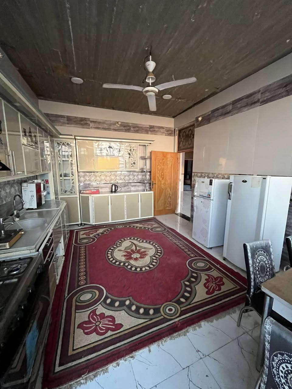 دار للبيع 🏠
المساحة // 300م 
الموقع // طريق المعاره ( حي السجاد) قبل مجمع مناف
السعر //75 وبي مجال 

البيت طابوك والسقف صب كونكريت ##
## صاله 
استقبال 
مطبخ 
غرفتين 2
صحيات خارجيه وداخليه 
طابو زراعي سند 25

الاستفسار اكثر اتصل او مراجعة مكتب ( البرق الهندسي )
الكائن طريق المعاره مقابيل الغسل 
***********
***********
