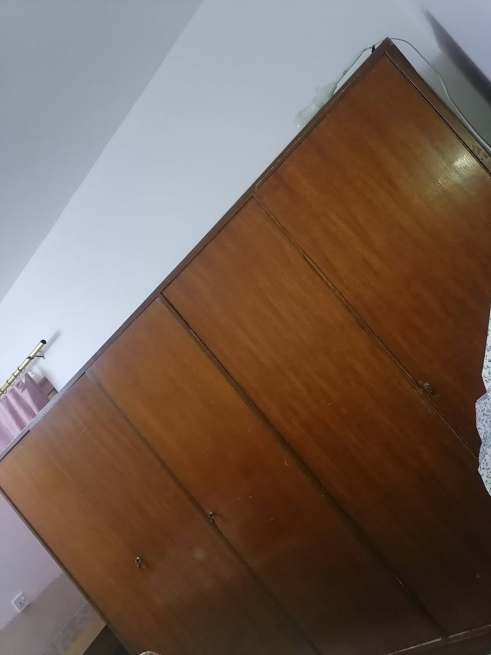 السلام عليكم
قنصور 5 ابواب للبيع
وتخت للبيع بدون مطرح
الشراي يتصل على هذا الرقم ***********
