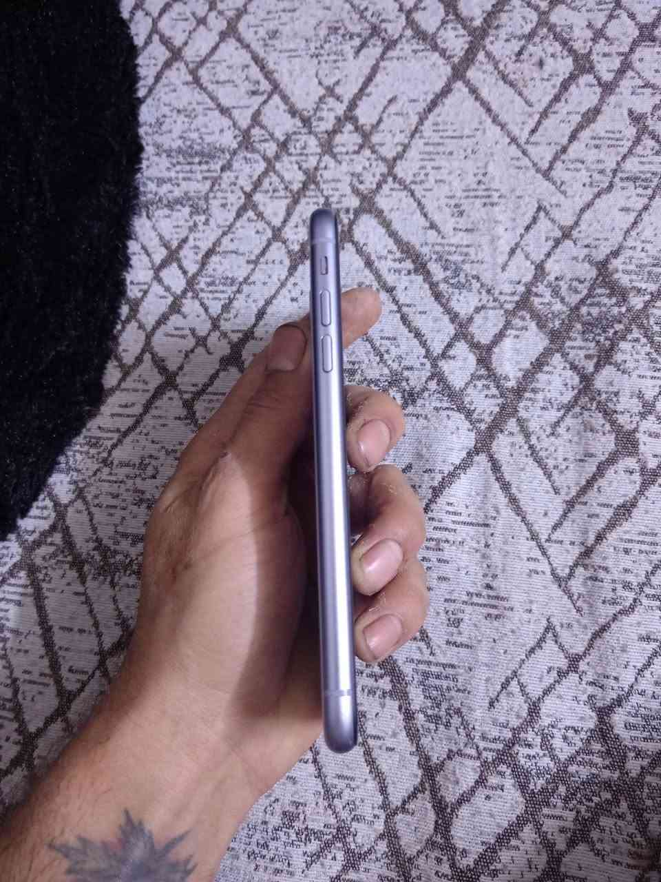 السلام عليكم ايفون 11 عادي جهاز نضفه فول شاشه مبدله اصليه بس بيه فطر او فيس ايدي رادله سوفت حدثت او وكف فقط جهاز مكفول باقي سعر 175 وبي مجال مكاني بغداد الخطيب ***********
