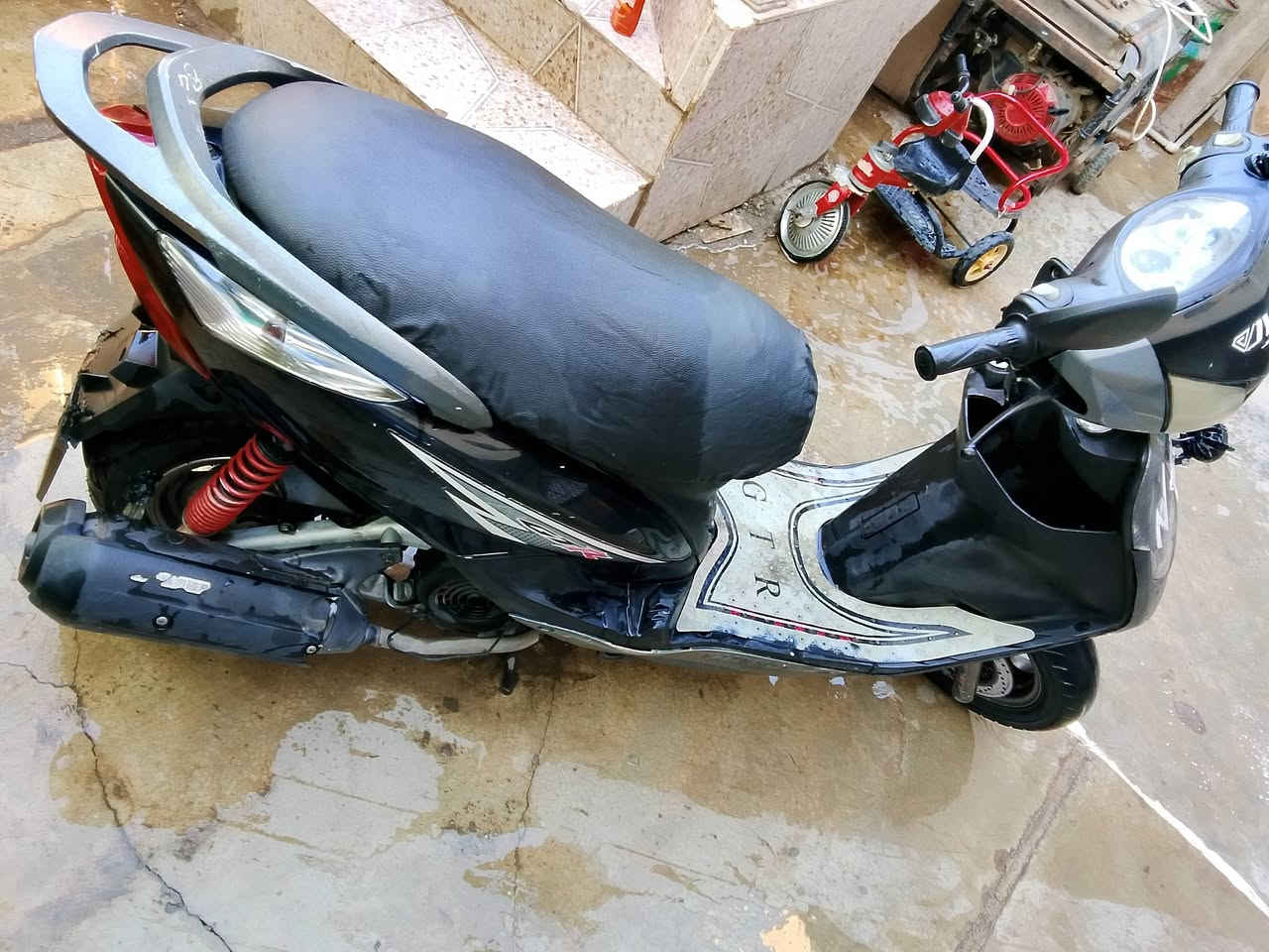 السلام عليكم دراجه ماكس ثعلب نظيف للبيع سعر 400 وبي مجال
***********
