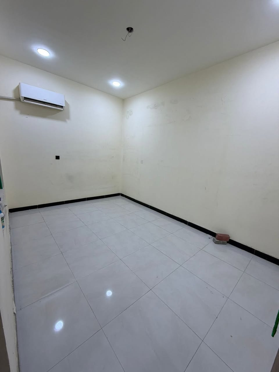 شقتين للإيجار – المنصور أميرات
أرضي وطابق أول، مجهز كاونتر وسبالت، 2 نوم + صالة + مطبخ + حمام.

📞 ***********
