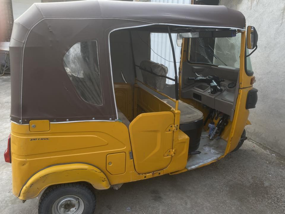 سلام عليكم ورحمة الله وبركاته شباب تكتك 22 بشهر ال 3/24 
كلي موضع بل صور بيه بارد بل لغد ثنينهن و بيها ضربها بل صفحة اليشره يردله تعمير سعرها 8و 300 وبيها مجال 

مكاني بغداد الحسنية 
رقمي وتساب/*********** 

رقمي اتصال /***********
