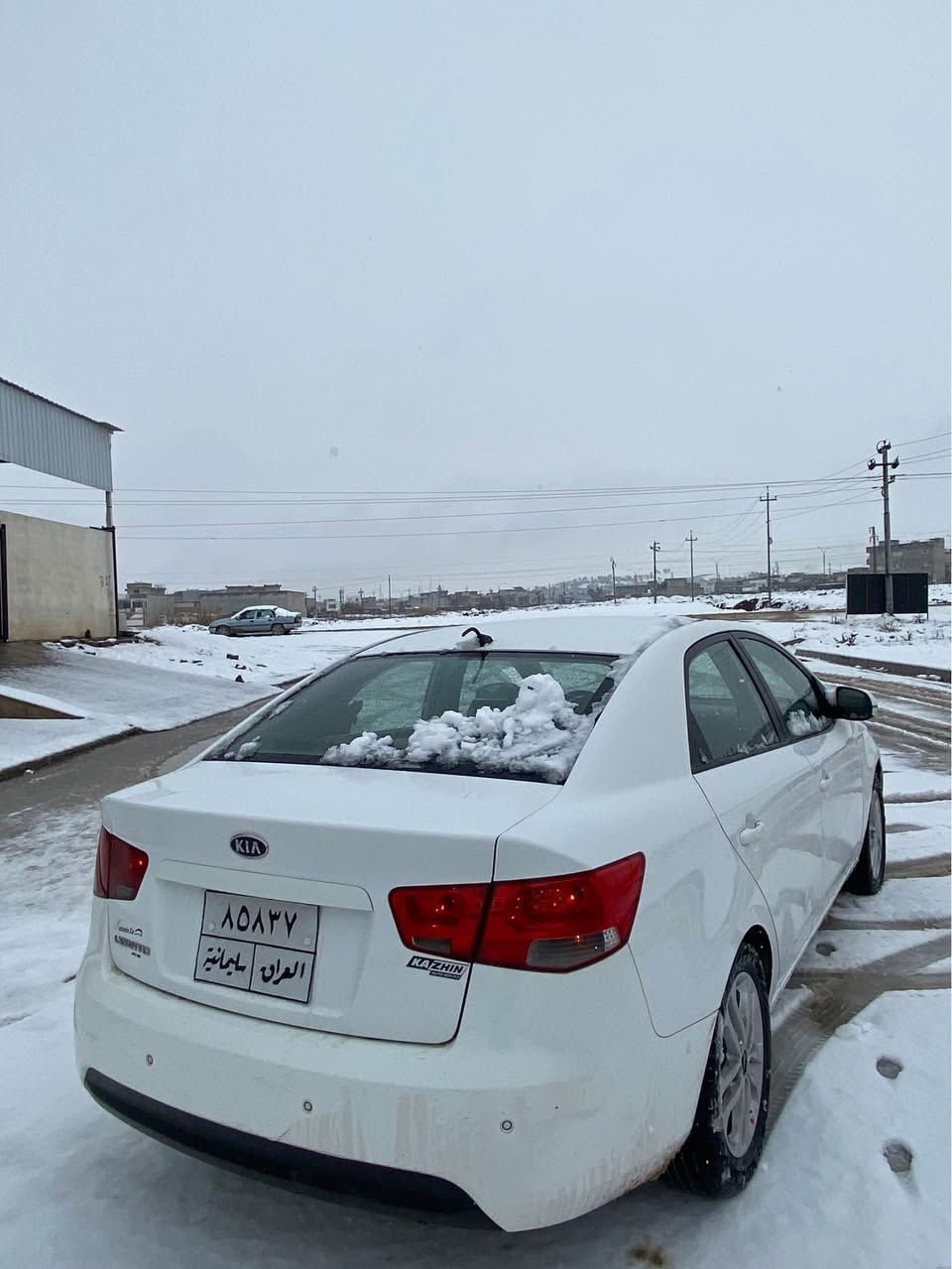 كيا سيراتو موديل 2011 سياره ابيض كفاله عامه من صبغ بيها ملاحظه واحد كارت و بدون صبغ و بيها چم نقطه ب قماره ما مبين سياره مال بيت گير و محرك ما مفتوح سنوي جديد 2027 تحويل ب شرط سياره مابيها تعديل احلاء من صور سعر سياره 106 و شوي بيها مجال عنوان قضاء بردرش رقم تلفون ***********
