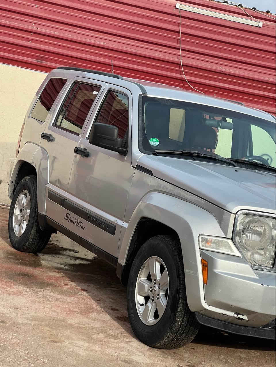 جيب لبرتي 2012 محرك 6 سلندر

كير و محرك و تبريد و تدفئة بشرط 

تخم امامي و خلفي جديد 

دبل اكسل شغال 

رقم دهوك تحويل بشرط 

عليها غرامه 10ورقه ينزل من سعر 

بيها 4 قطعات بخ بدون دعم 

سعر 88 ورقه و مجال 

ينزل 10 ورقات يعني صافي 78 ورقه 

مكان السياره قضاء بردرش بين موصل و عقره

رقم تلفون ***********

اسيا *********** اكر, نينوى
