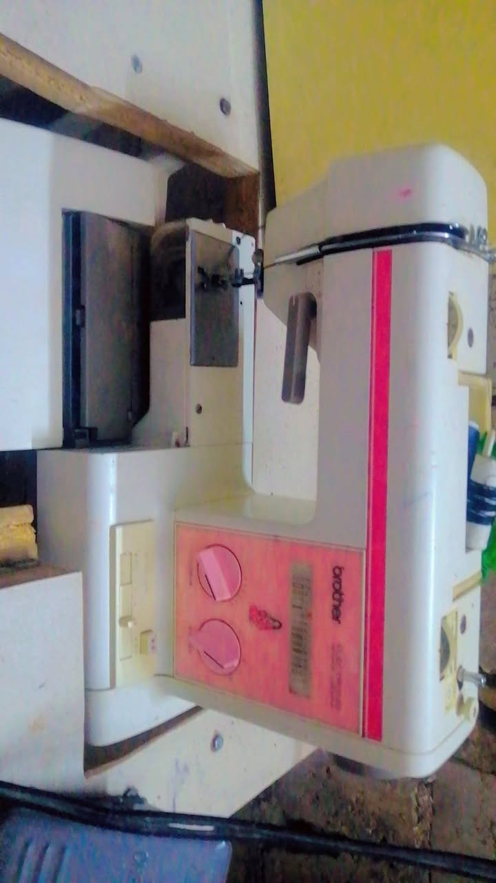 مكينه للبيع سعر110وبه مجال***********
