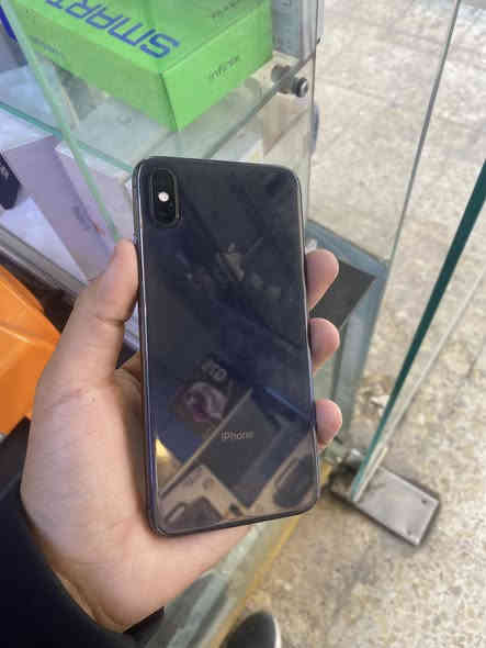 للبيع ايفون اكس اس ماكس ذاكرتة٢٥٦ بطاريتة٨٣ بلادي بلادي فيس ايدي شغال اتصال صوت تكنيك كامرات كلة شغال سعرة 200 مكاني بغداد الزعفرانية ***********
