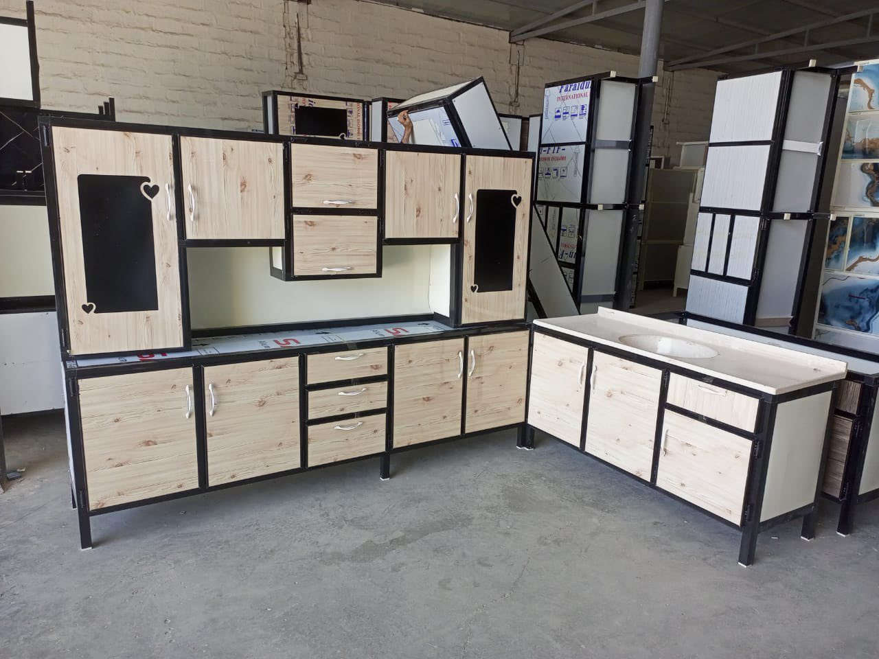 كاونتر ارضي وملحق قياس مترين ونص 
مع سنك مرمر قياس متر ونص 

بسعر مناسب  متوفر توصيل


**إذا كنت صاحب هذا الإعلان وتريد حذفه لأي سبب، رجاءا أرسل رسالة إلى الدعم الفني**