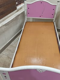 سريرين  للبيع 50 الف الواحد مع الدوشك اصلي وعلى هذا الرقم 07740090959 ...